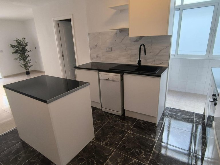 Apartment for Sale in Torrevieja, Alicante 14