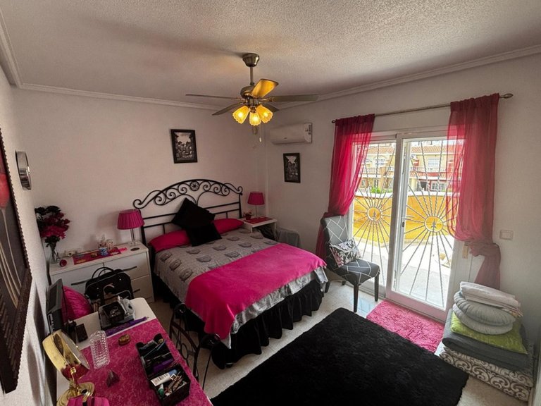 Villa for Sale in Dona Pepa, Alicante 9