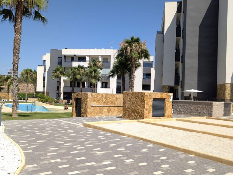 Apartment for Sale in Los Altos, Alicante 44