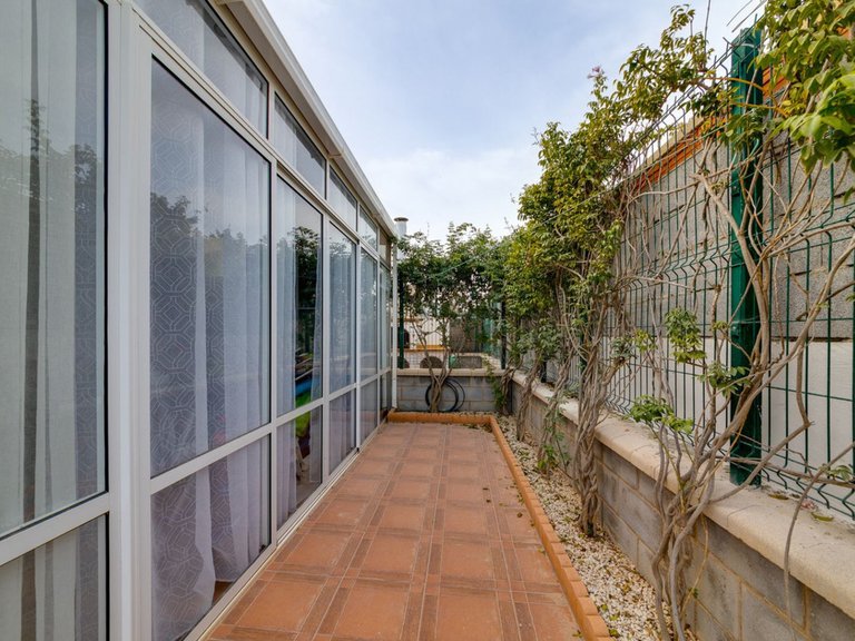 Villa for Sale in Mil Palmeras, Alicante 31