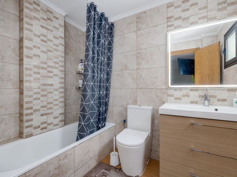 Apartment for Sale in Torrevieja, Alicante 20