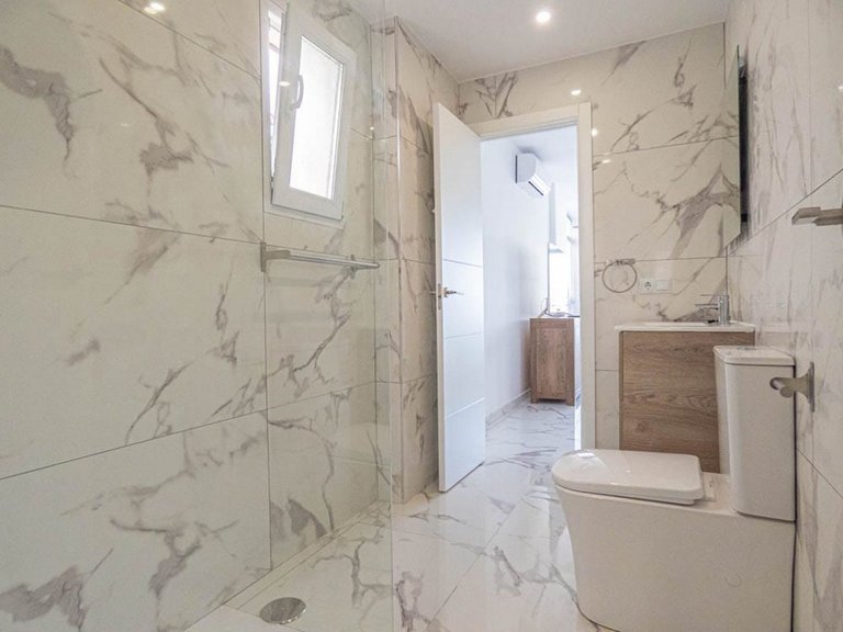 Apartment for Sale in Villamartin, Alicante 18