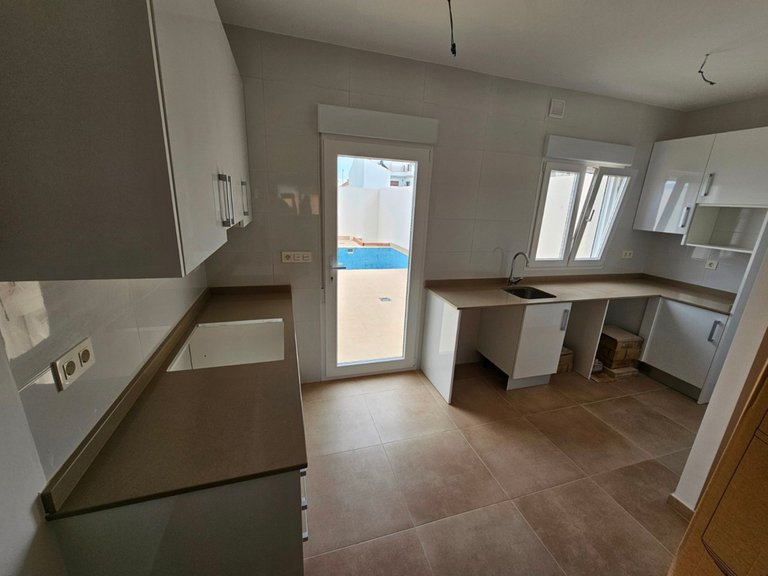 Villa for Sale in Pilar De La Horadada, Alicante 4