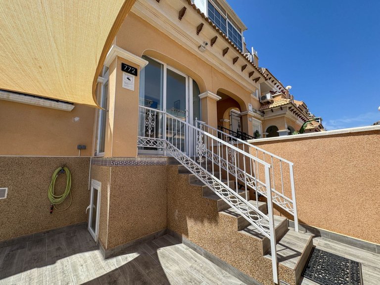 Villa for Sale in Orihuela Costa, Alicante 39