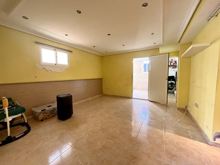 Villa for Sale in San Miguel De Salinas, Alicante 28