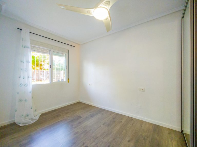 Apartment for Sale in Torrevieja, Alicante 8