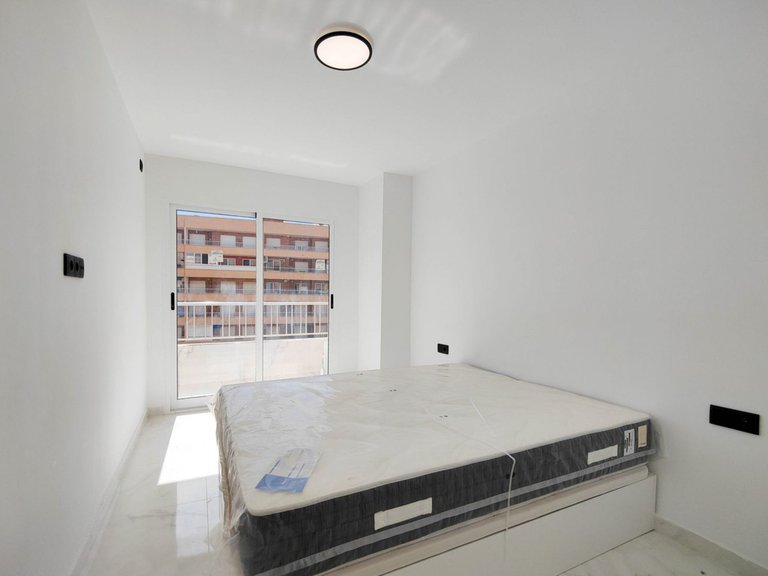 Apartment for Sale in Punta Prima, Alicante 25