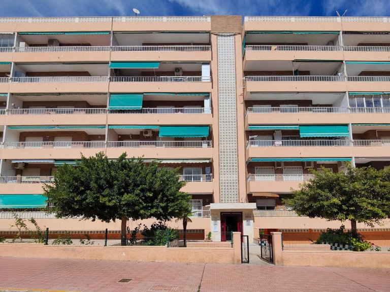 Apartment for Sale in Punta Prima, Alicante 35