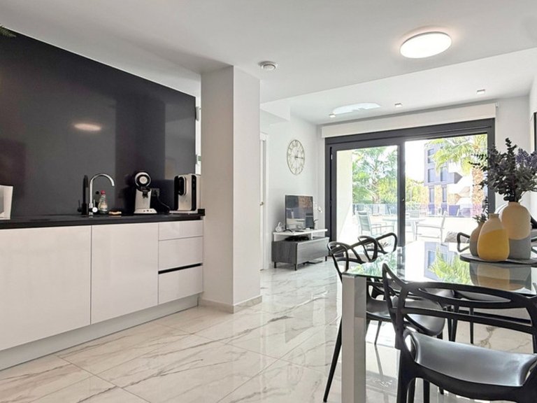 Apartment for Sale in Los Altos, Alicante 19