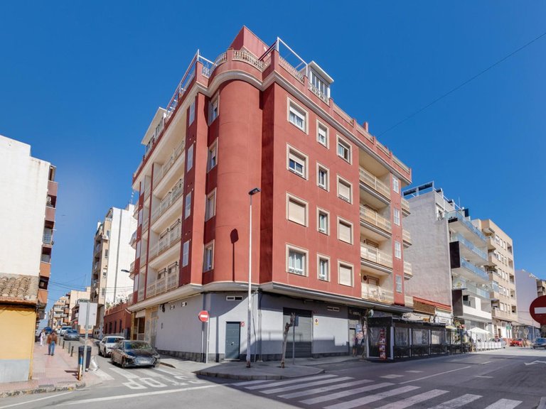 Apartment for Sale in Torrevieja, Alicante 41