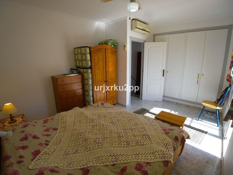 Villa for Sale in Torrevieja, Alicante 24