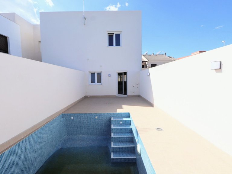 Villa for Sale in Pilar De La Horadada, Alicante 2