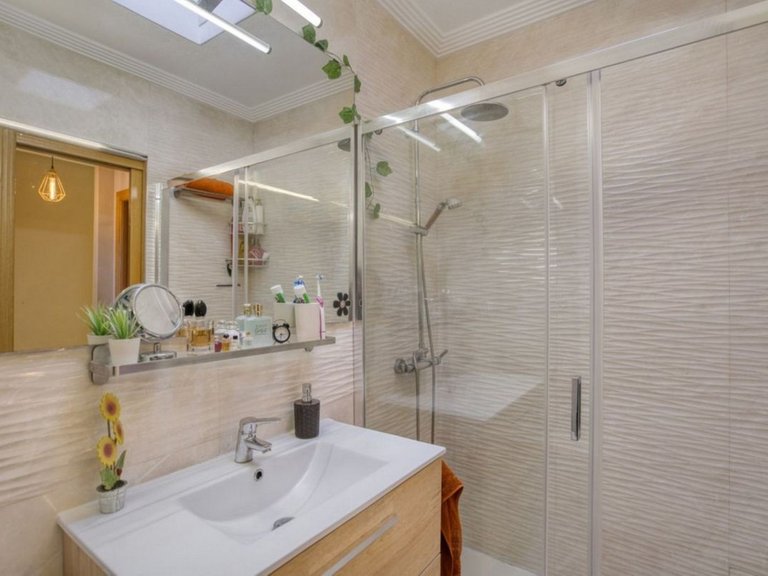 Villa for Sale in Torrevieja, Alicante 12