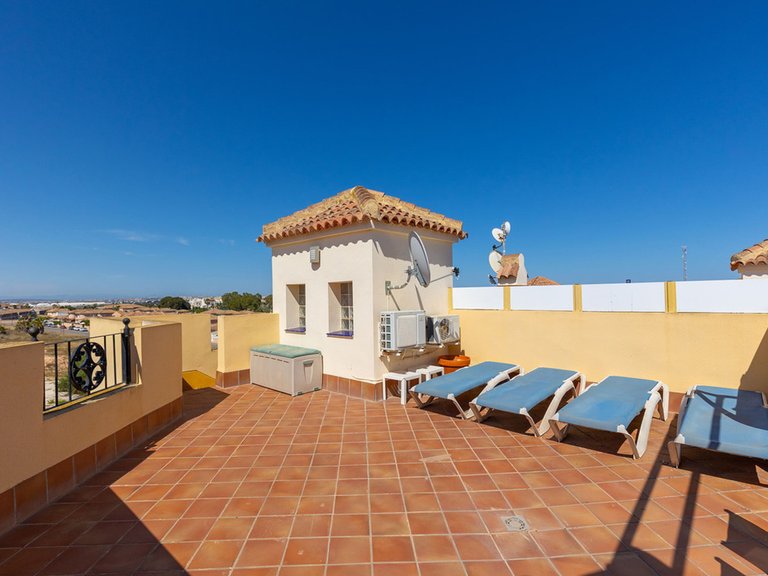 Apartment for Sale in Los Altos, Alicante 19