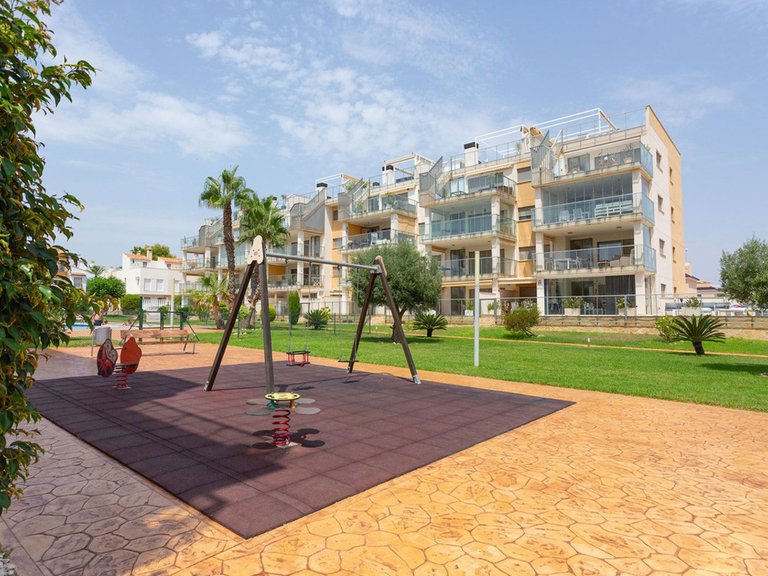 Apartment for Sale in Villamartin, Alicante 37