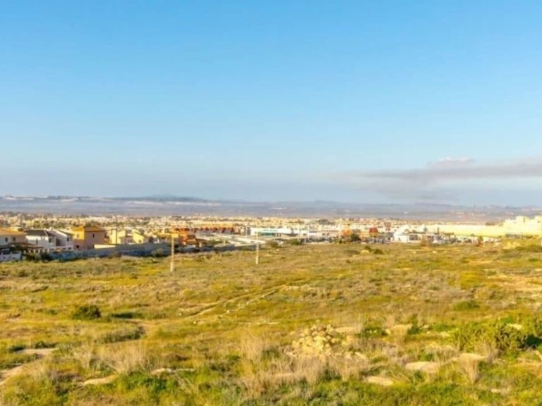 Villa for Sale in Torrevieja, Alicante 23