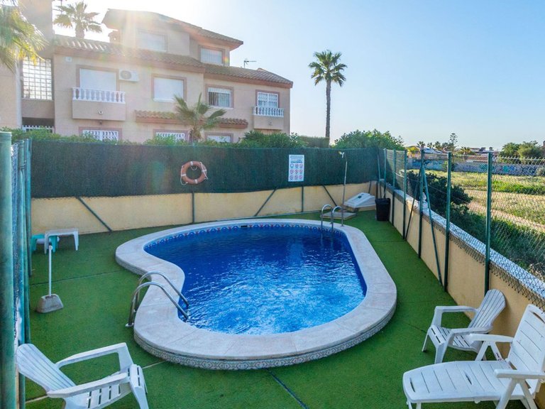 Villa for Sale in Torrevieja, Alicante 28