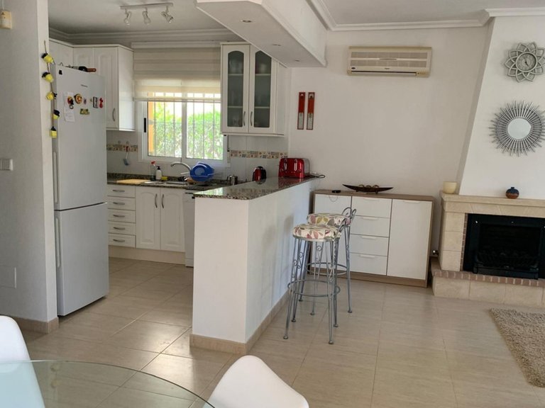 Villa for Sale in Guardamar Del Segura, Alicante 3