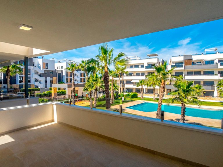 Apartment for Sale in Los Altos, Alicante 2