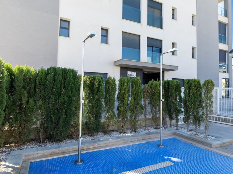 Apartment for Sale in Villamartin, Alicante 39