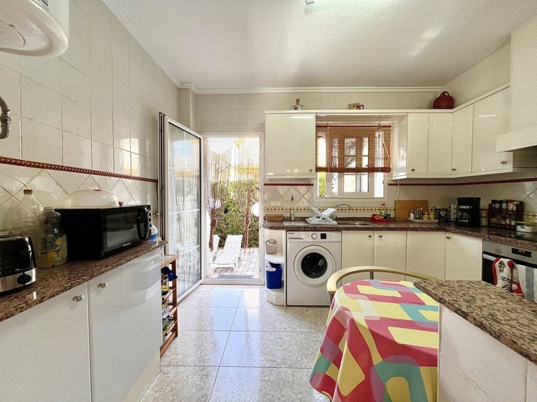 Apartment for Sale in La Florida, Alicante 19