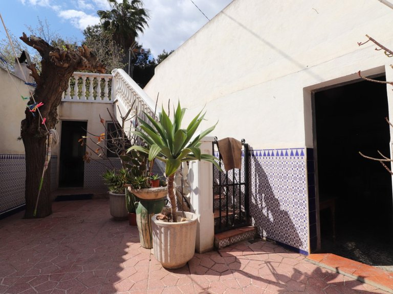 Villa for Sale in Heredades, Alicante 32