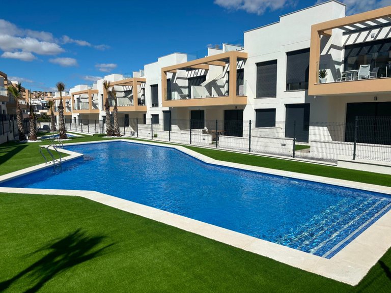 Apartment for Sale in Villamartin, Alicante 1