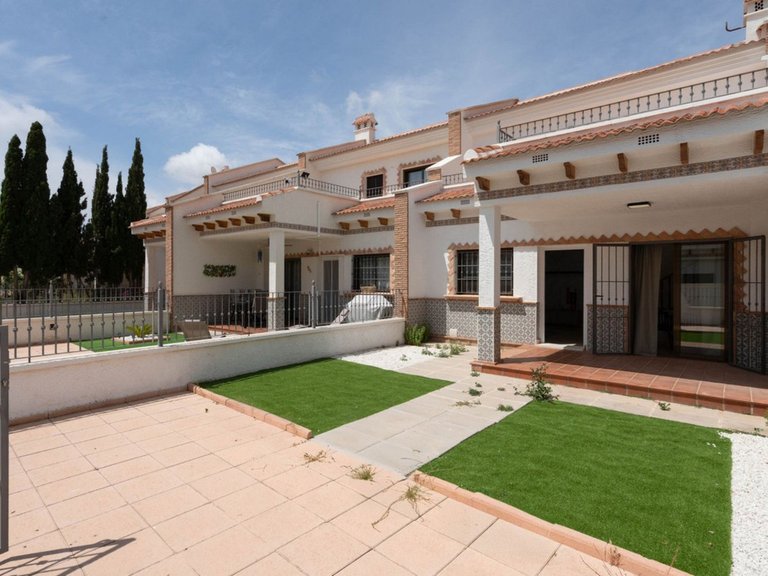 Villa for Sale in San Miguel De Salinas, Alicante 37