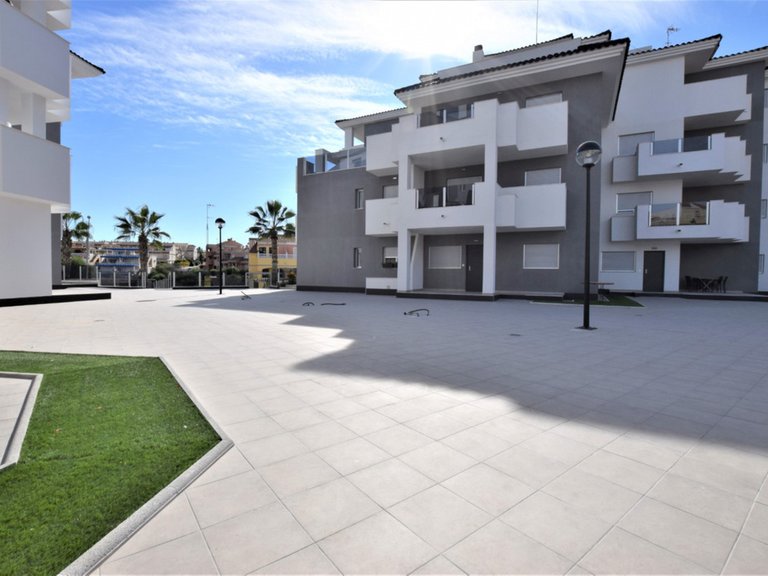 Apartment for Sale in Villamartin, Alicante 36