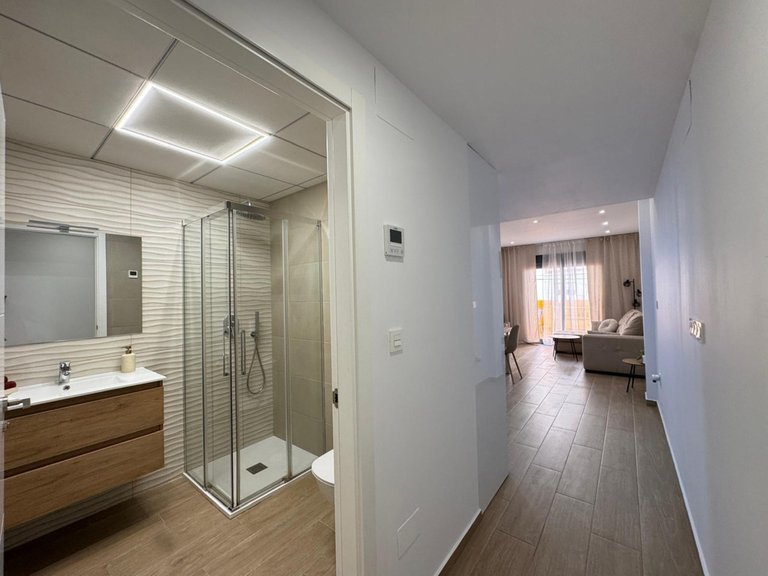 Apartment for Sale in Torrevieja, Alicante 28