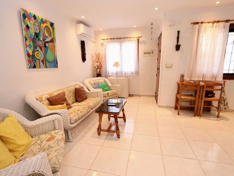 Villa for Sale in Mil Palmeras, Alicante 8