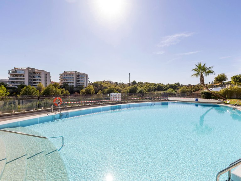 Apartment for Sale in Villamartin, Alicante 27
