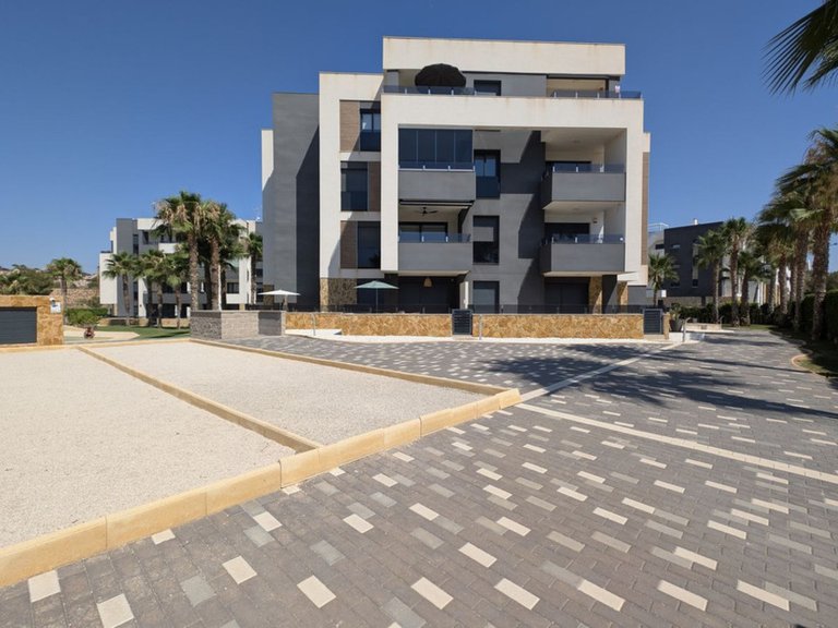 Apartment for Sale in Los Altos, Alicante 41