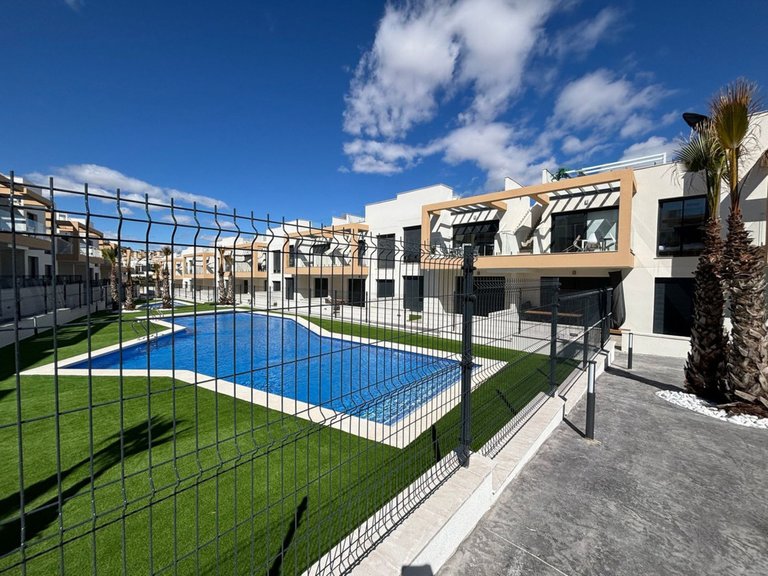 Apartment for Sale in Villamartin, Alicante 29