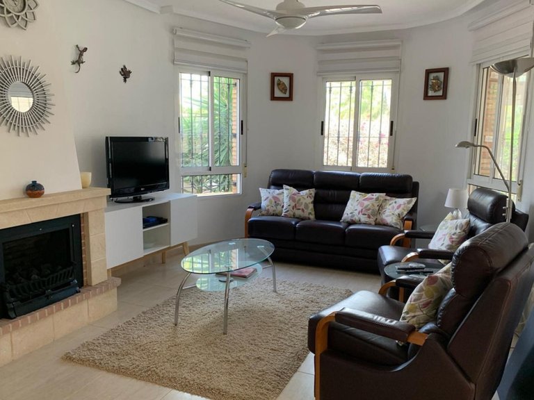 Villa for Sale in Guardamar Del Segura, Alicante 9