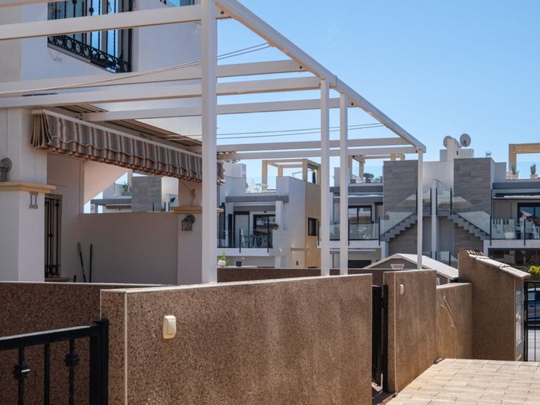 Apartment for Sale in Punta Prima, Alicante 4