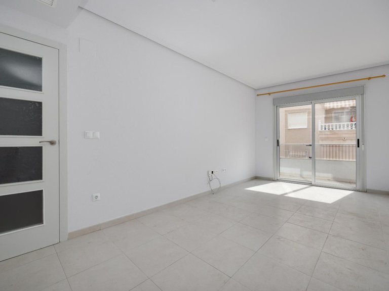 Apartment for Sale in Torrevieja, Alicante 11