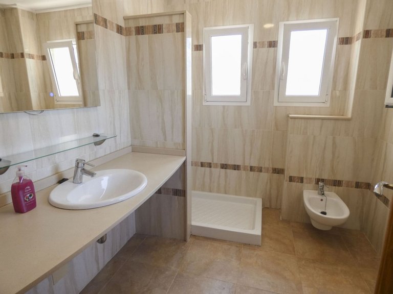 Villa for Sale in Bigastro, Alicante 28