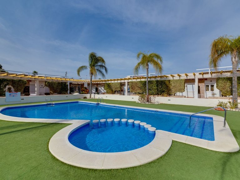 Villa for Sale in Mil Palmeras, Alicante 20