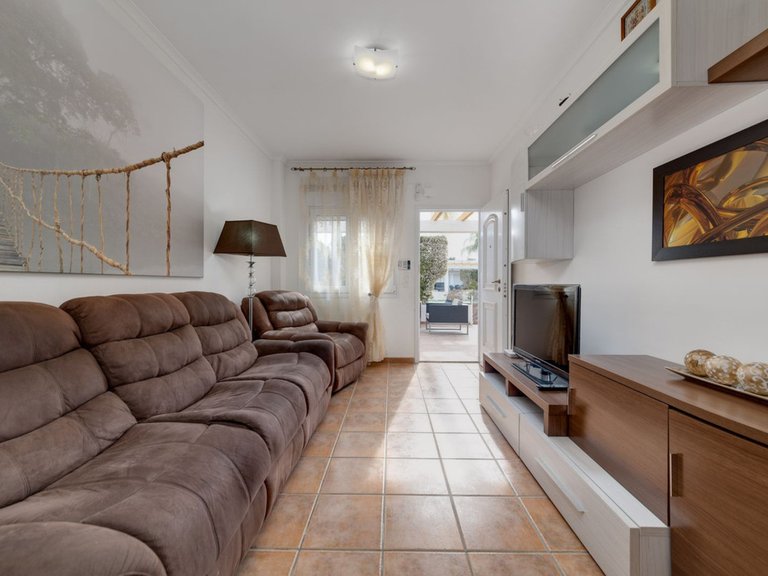 Villa for Sale in Mil Palmeras, Alicante 22