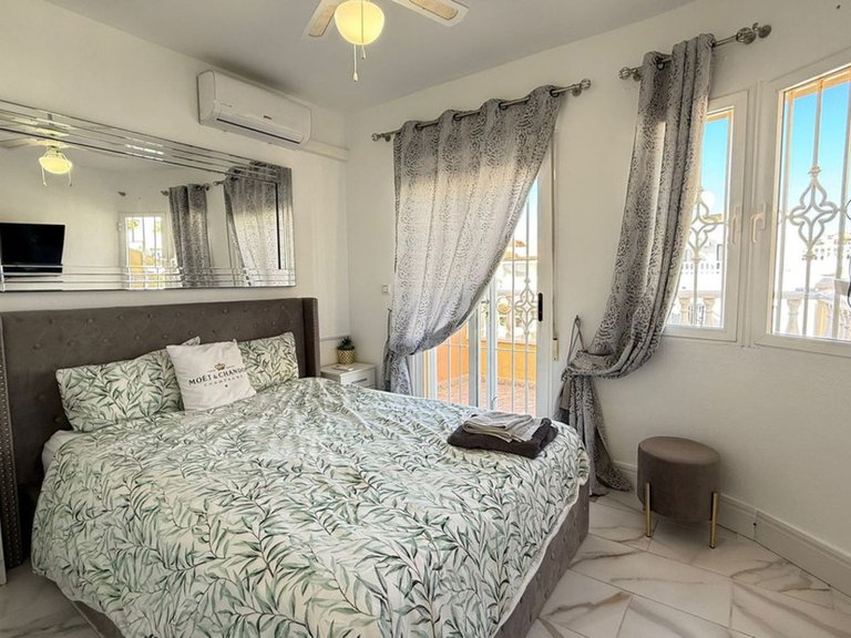Villa for Sale in Orihuela Costa, Alicante 8