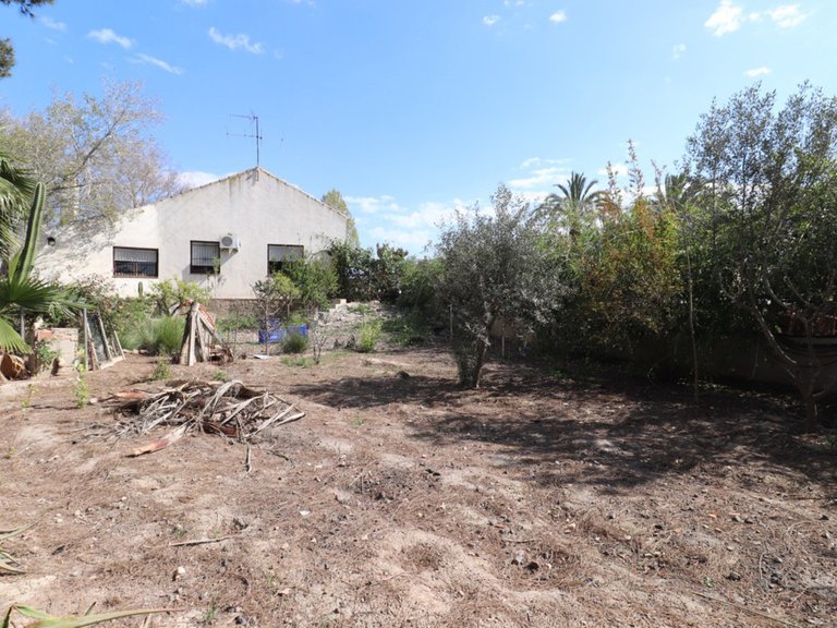 Villa for Sale in Heredades, Alicante 35