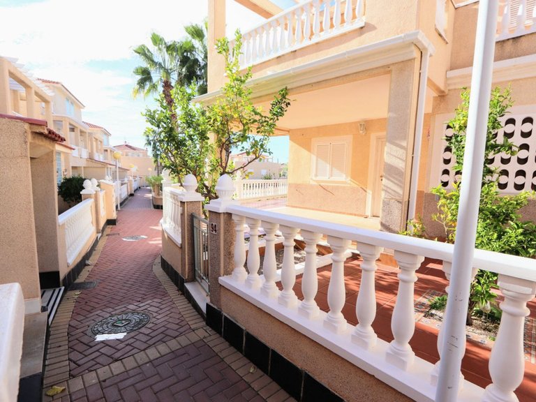 Apartment for Sale in Playa Flamenca, Alicante 41