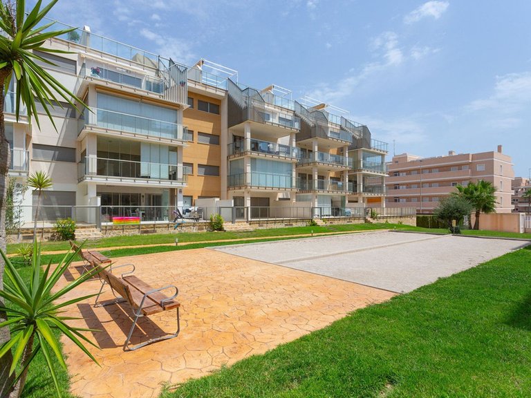 Apartment for Sale in Villamartin, Alicante 40