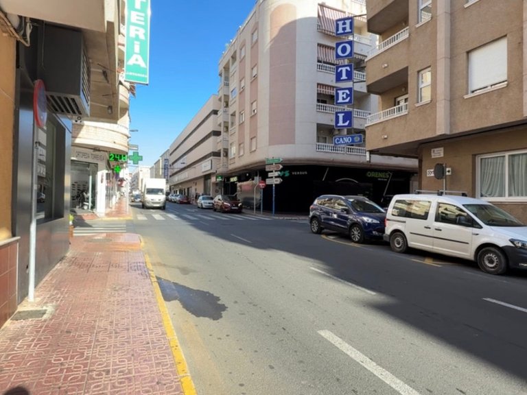 Villa for Sale in Torrevieja, Alicante 30