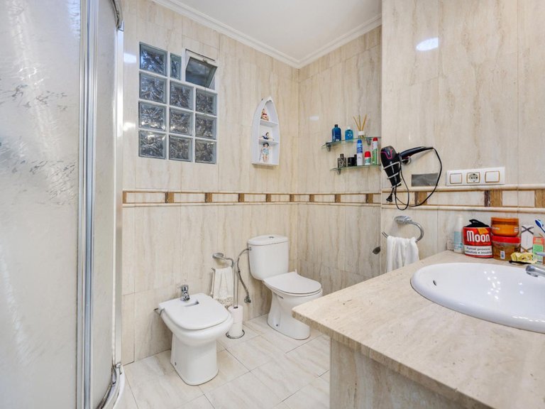 Apartment for Sale in Torrevieja, Alicante 25