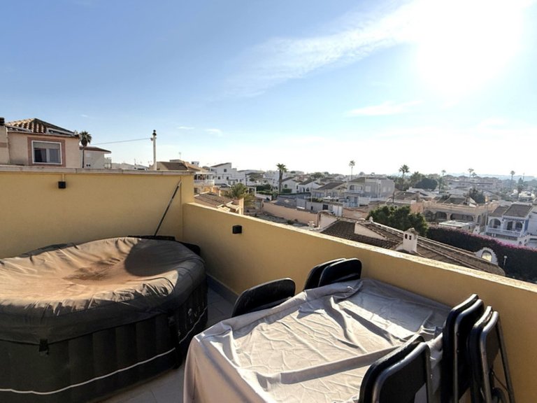 Villa for Sale in Torrevieja, Alicante 30