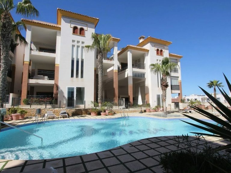 Apartment for Sale in Guardamar Del Segura, Alicante 25