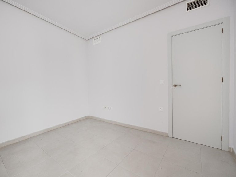 Apartment for Sale in Torrevieja, Alicante 29