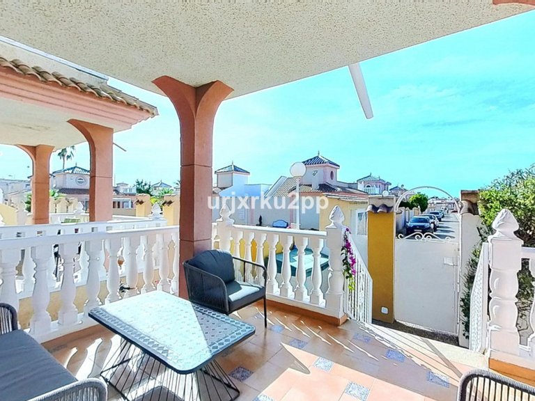 Villa for Sale in Playa Flamenca, Alicante 20